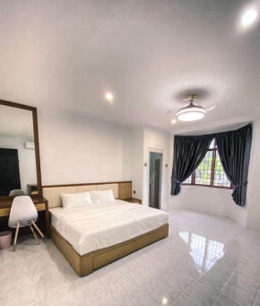 Private Bathroom in King Room Bukit Mertajam Alma Impian